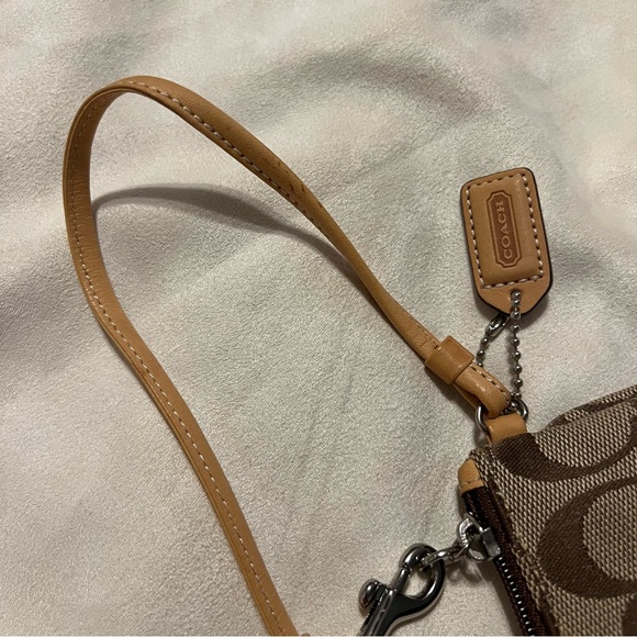 new coach wallet without ticket - Picture 3 of 5